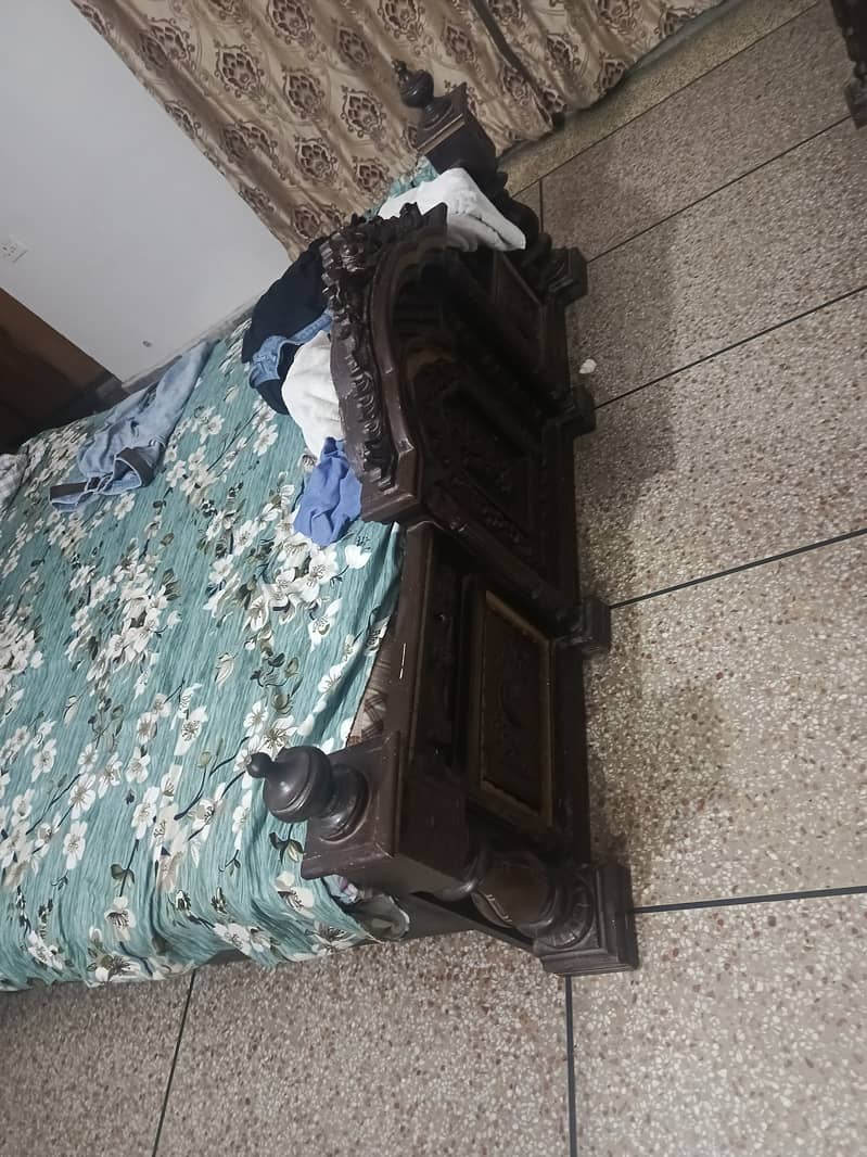 KING SIZE BED 2