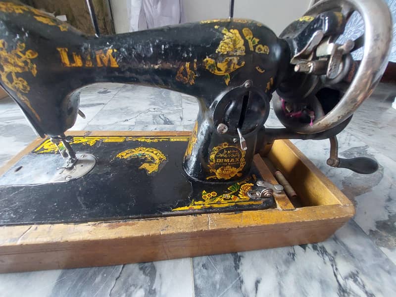 Dimax Sewing Machine 1