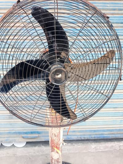 12b DC fan