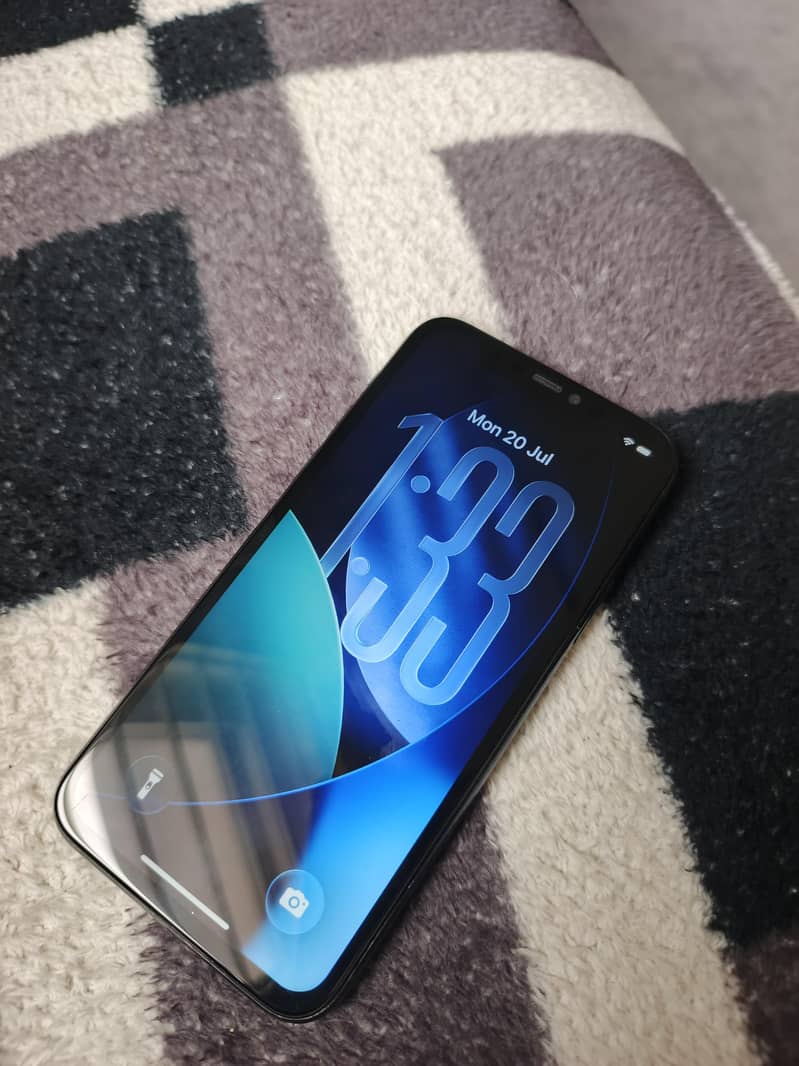 Apple iPhone 11 Pro 1
