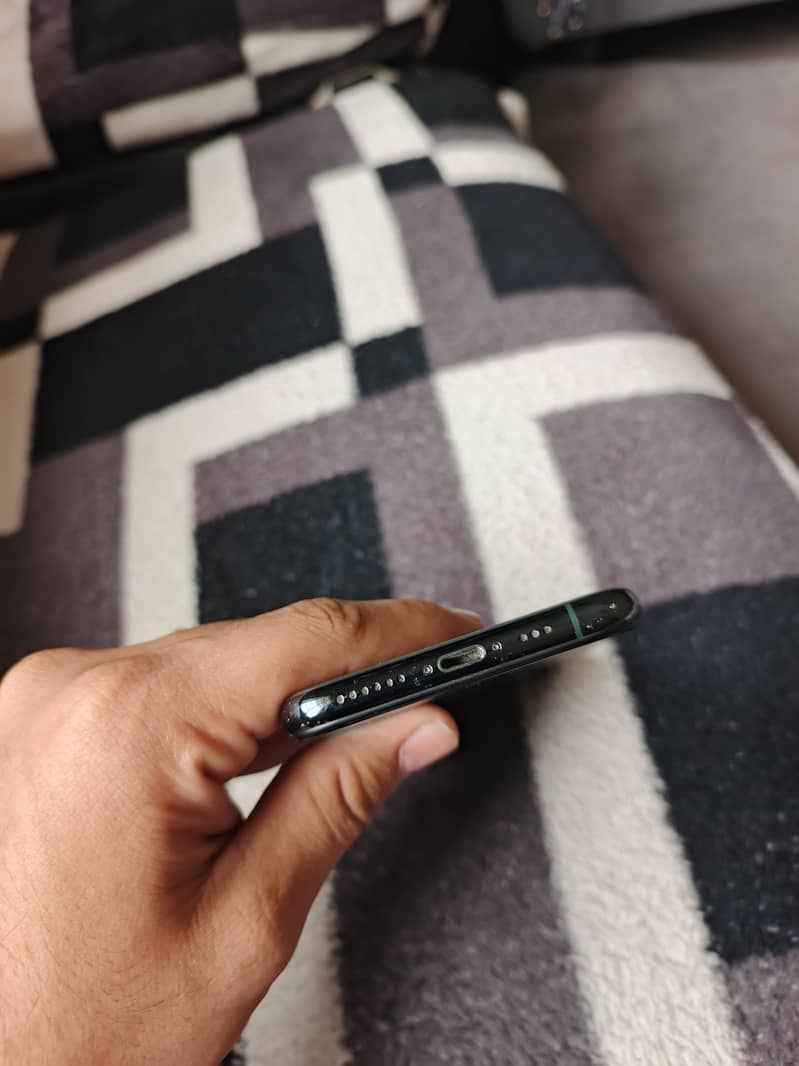 Apple iPhone 11 Pro 3