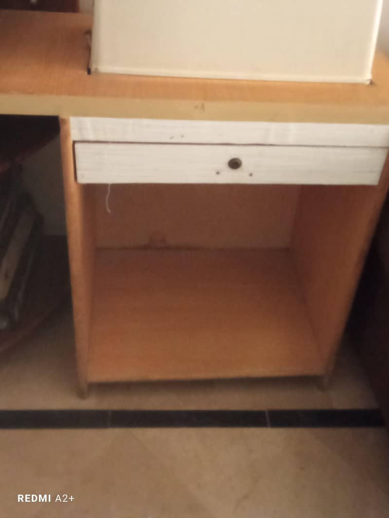 sewing machine stand 2