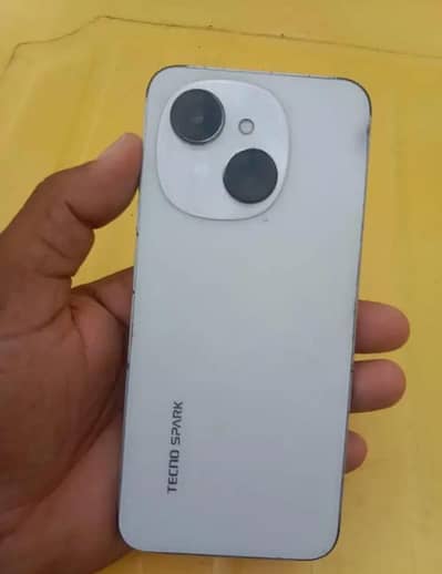 Tecno Spark Go 1