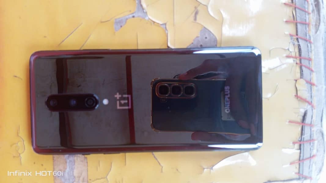 one plus 8  16/256 1