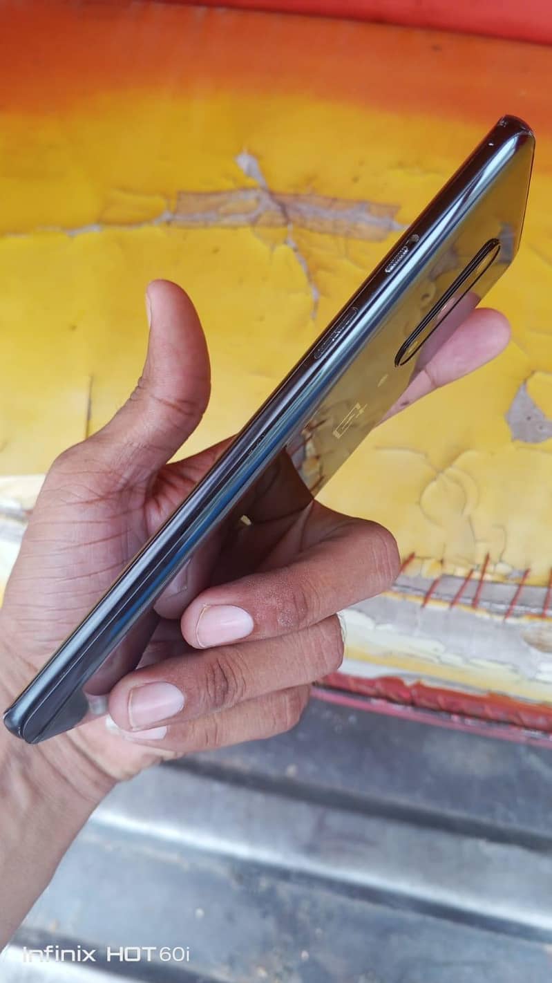 one plus 8  16/256 6