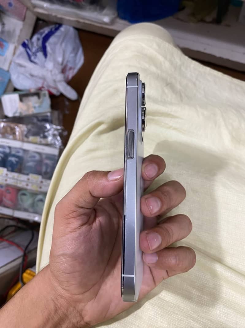 Apple iPhone 14 Pro 1