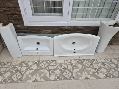 Wash Basin with Pedestal - Good Condition for Sale