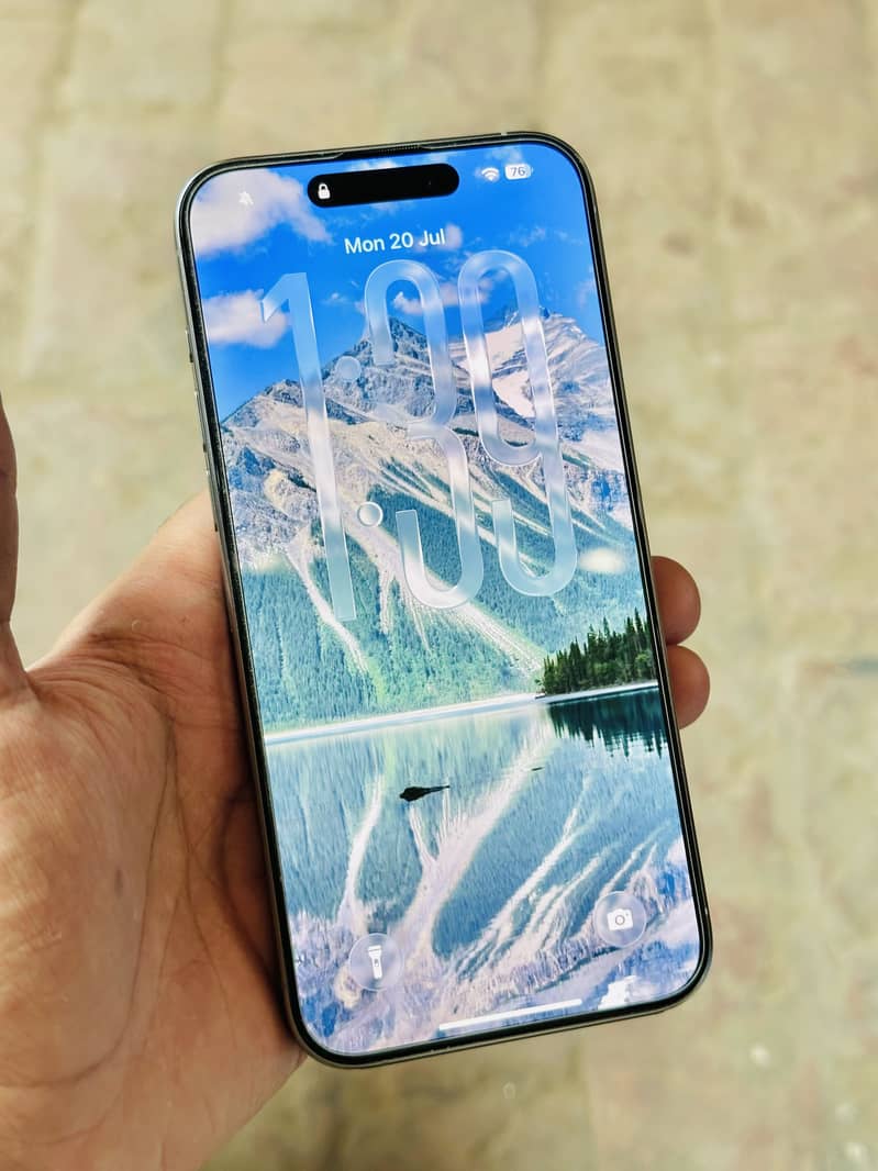 Iphone 15 pro max 3