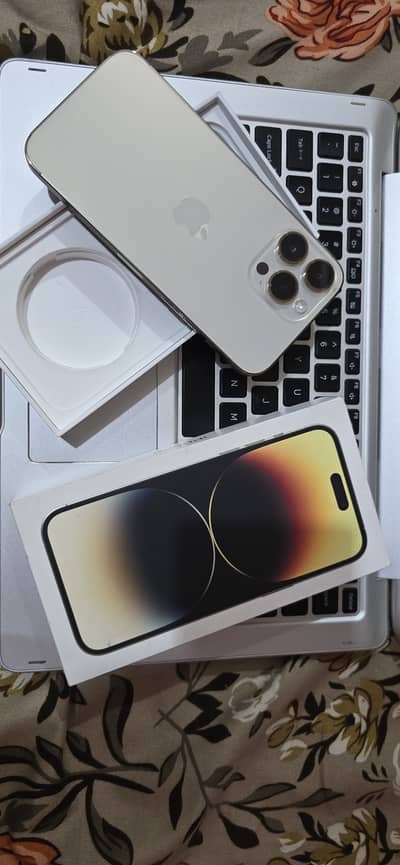 iPhone 14 Pro Max jv