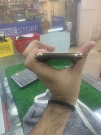 I phone xs