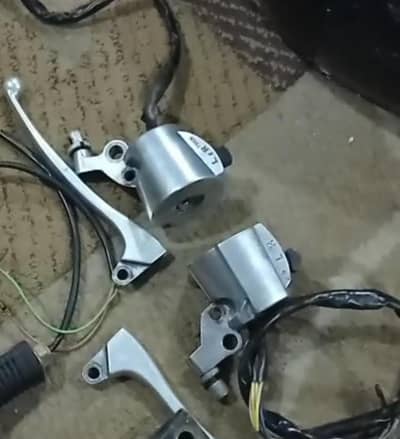 Silver Grips For sale serious Banda rabta kare Final price