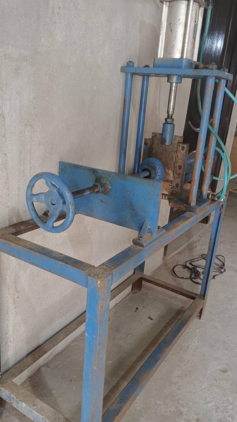 Pneumatic Cutting Machine 2