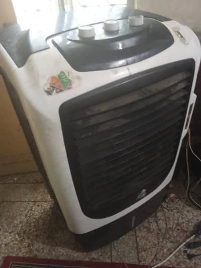 DC room cooler
