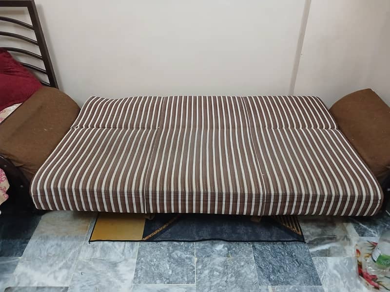 3 SEATER SOFA 0