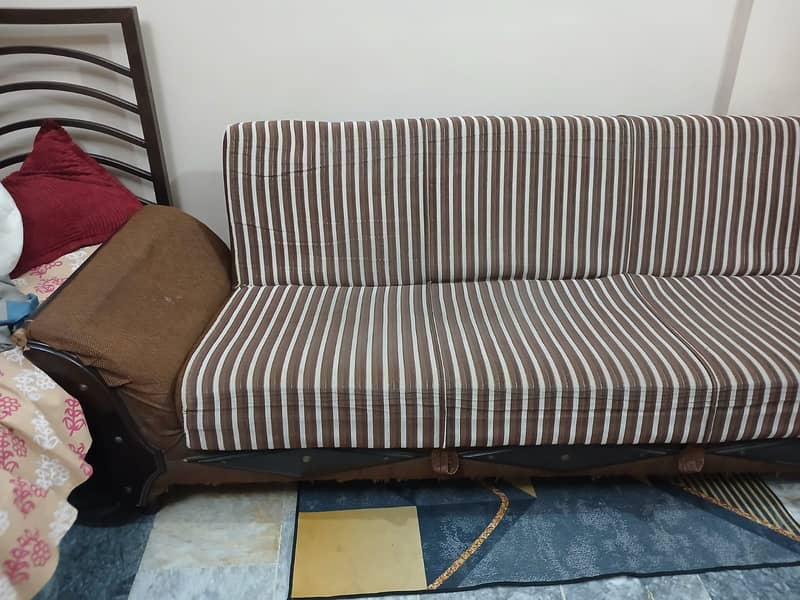 3 SEATER SOFA 4