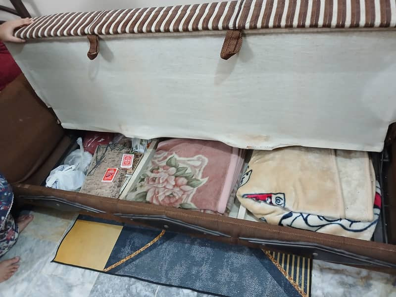 3 SEATER SOFA 5
