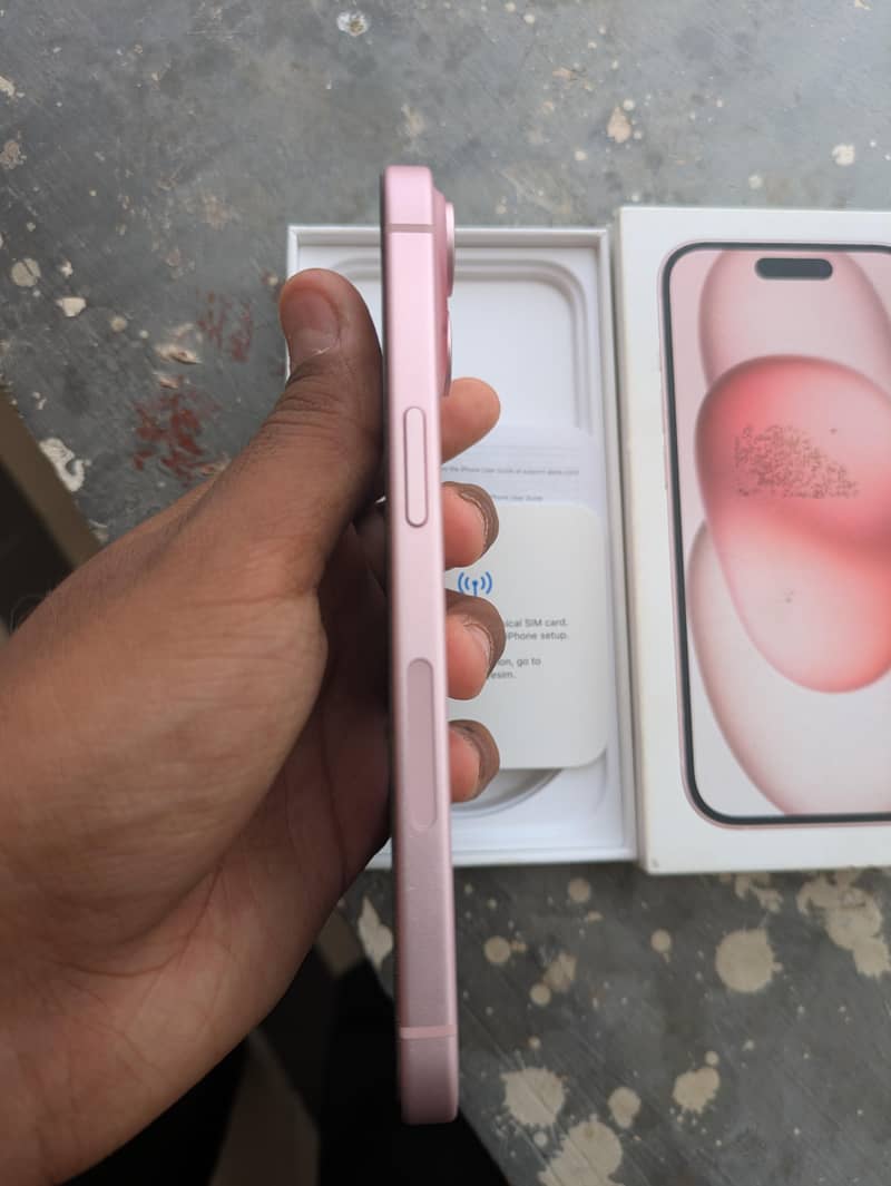 Apple iPhone 15 3