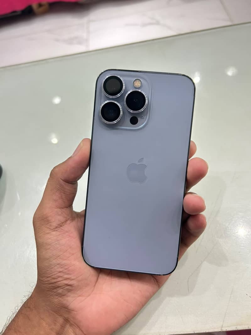 Apple iPhone 13 Pro 0