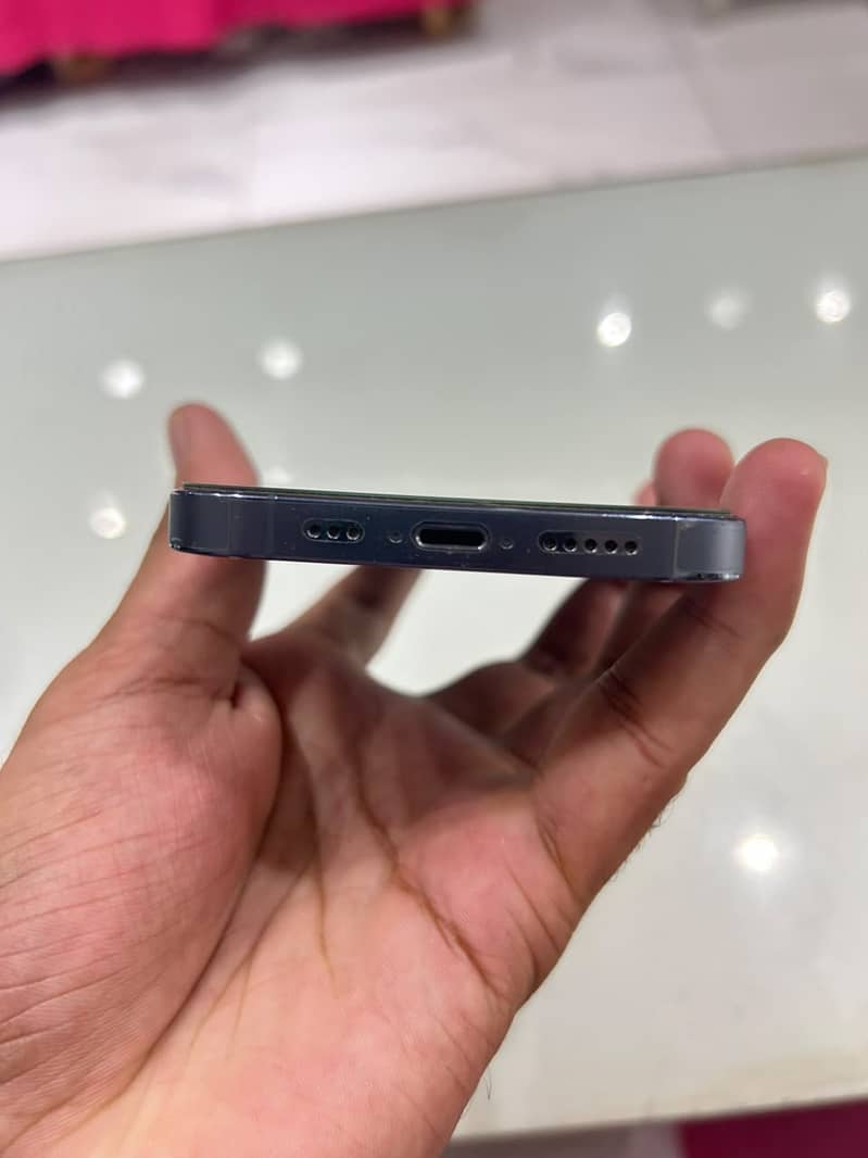 Apple iPhone 13 Pro 2