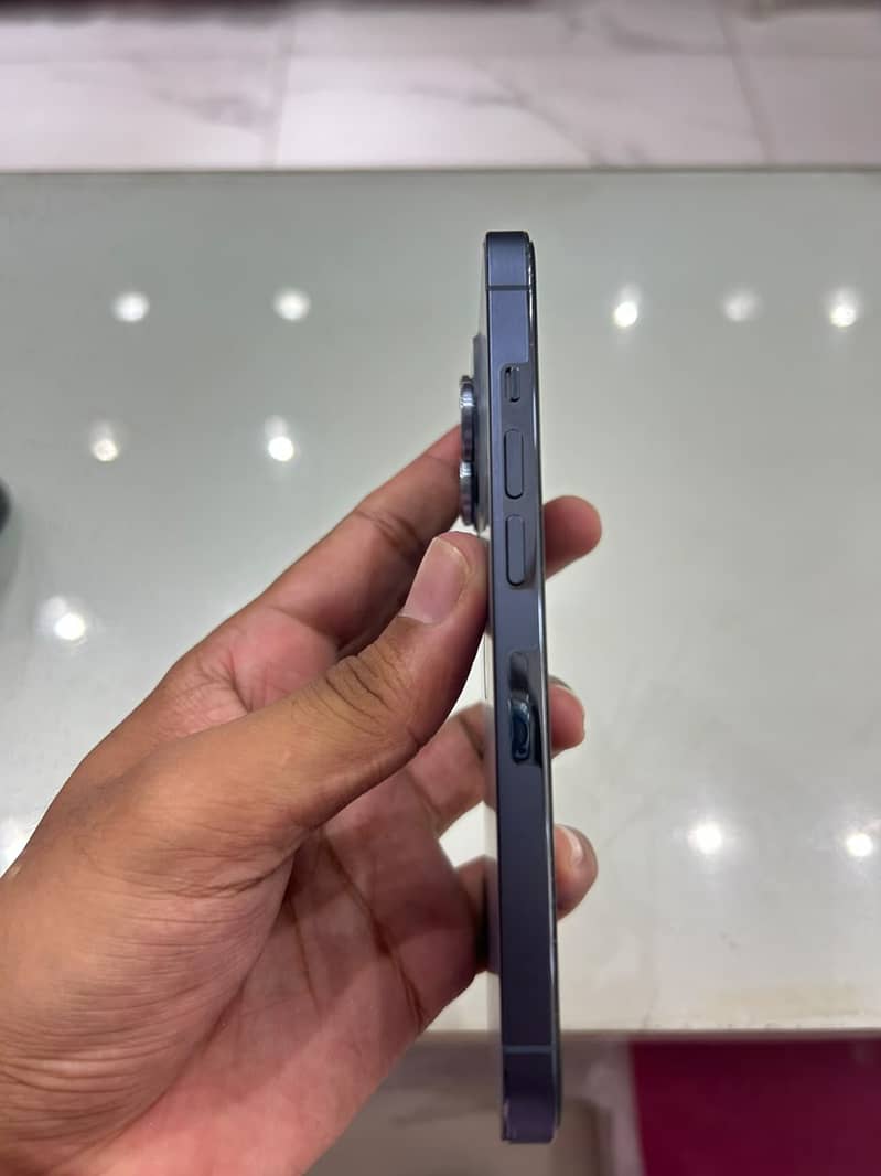 Apple iPhone 13 Pro 3
