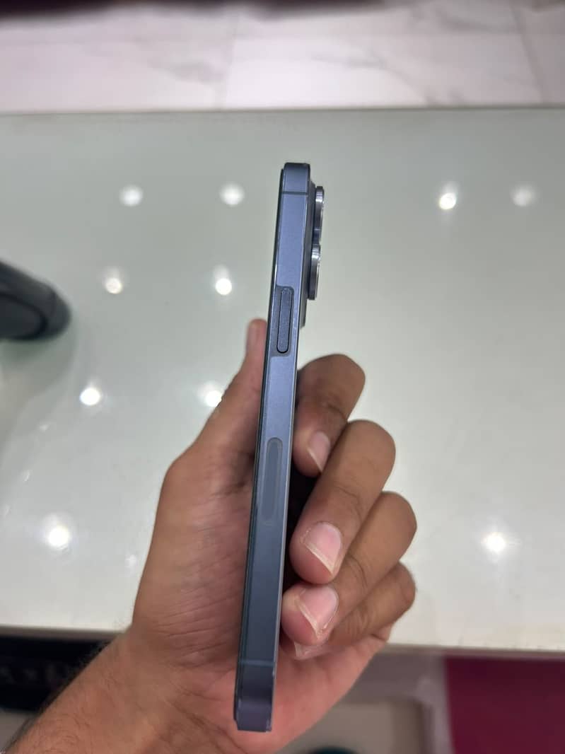 Apple iPhone 13 Pro 4