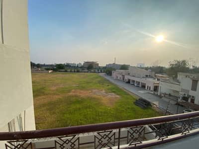 Office space for silent commercial activity