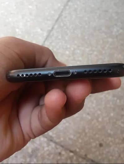 Apple iPhone 7