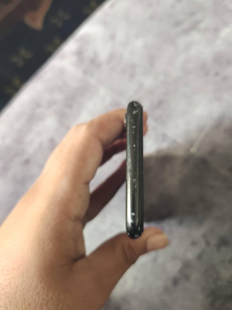 Apple iPhone 7 3