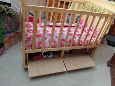 baby cot