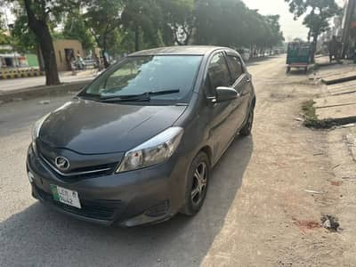 Toyota Vitz 2014
