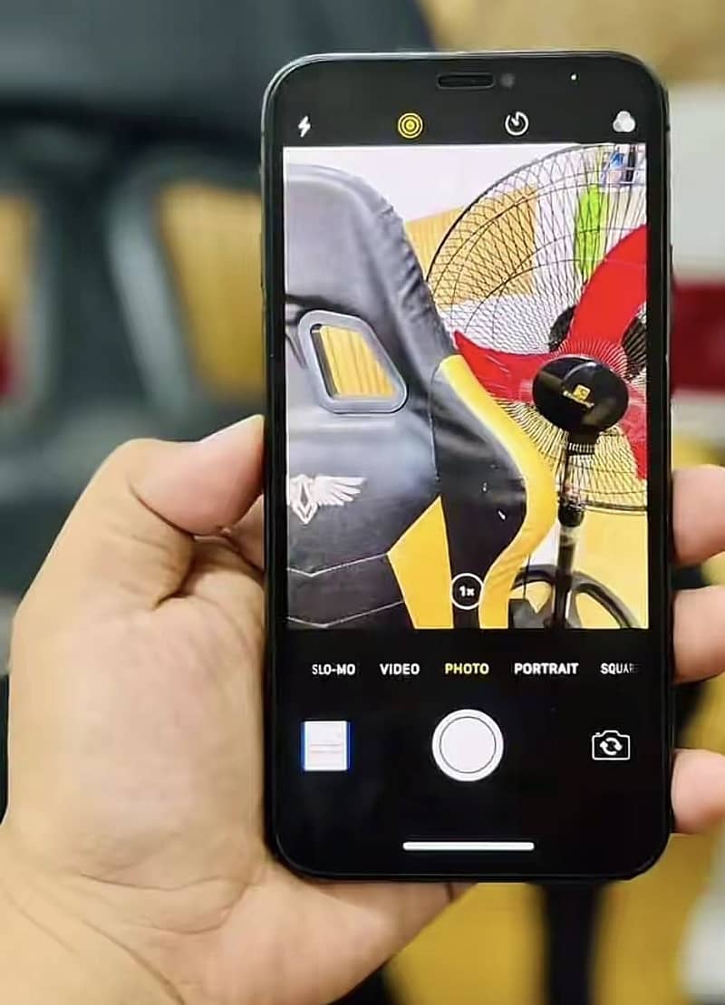 Apple iPhone X 3