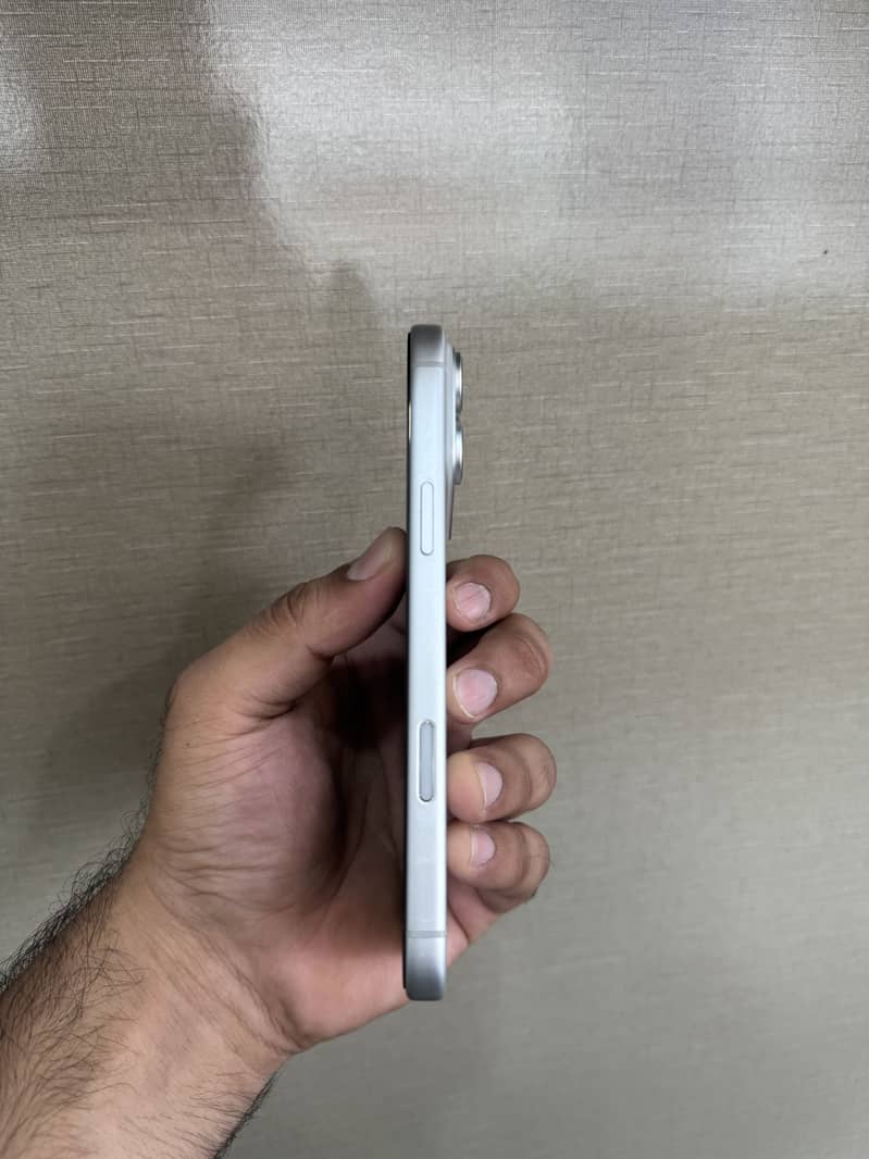 Apple iPhone 17 Pro Max 1