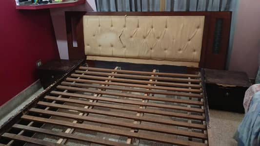 King Size Bed with 2 side tables