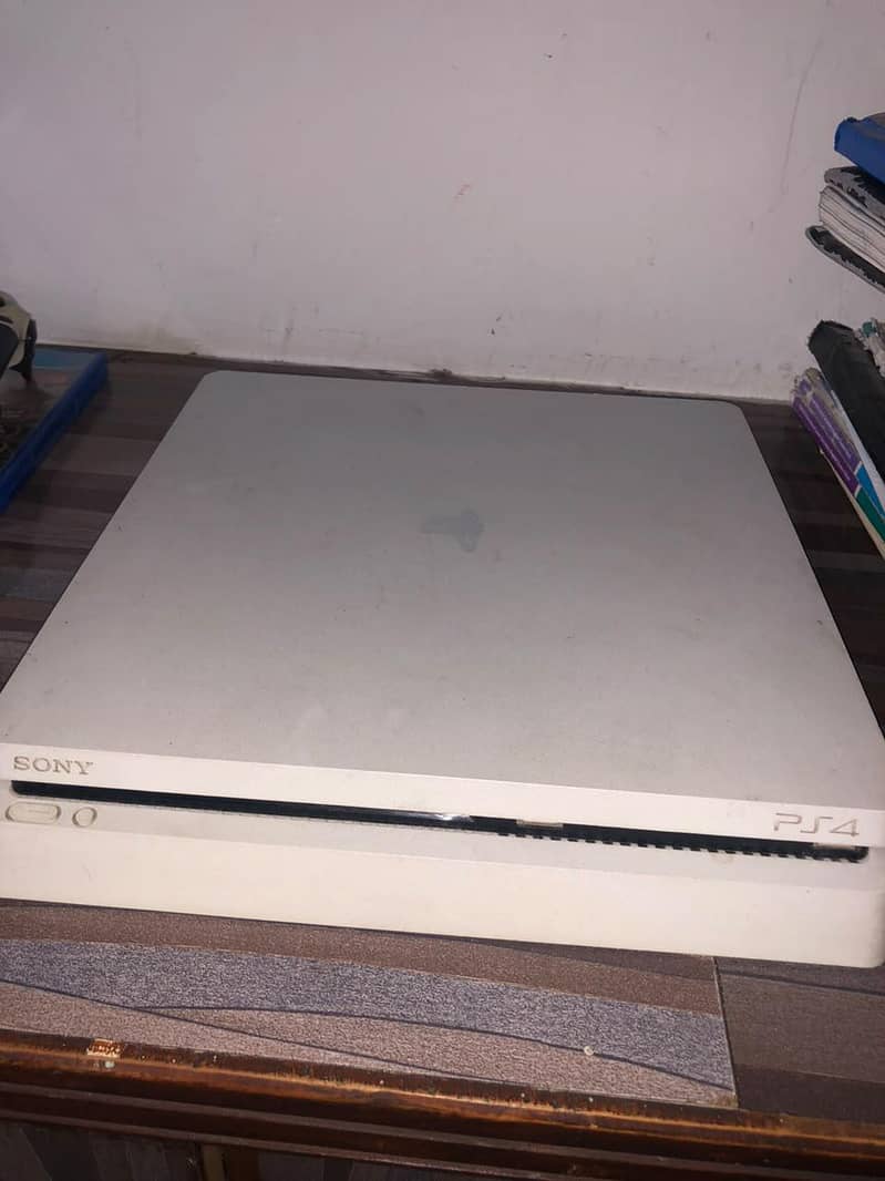 ps4 slim 4