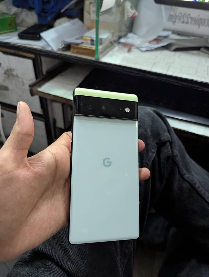 Google Pixel 6 0