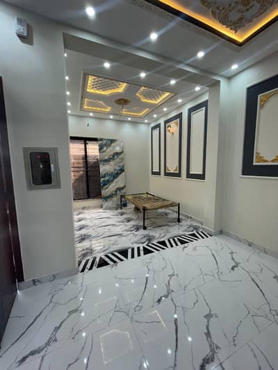 5MARLA DOUBLE STORY HOUSE AVAILABLE FOR RENT IN NESHMAN IQBAL PHASE 2 BRAND NEW 1ST ENTRY