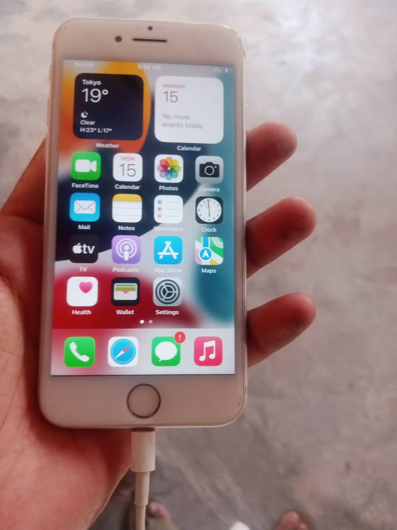 Apple iPhone 7 0