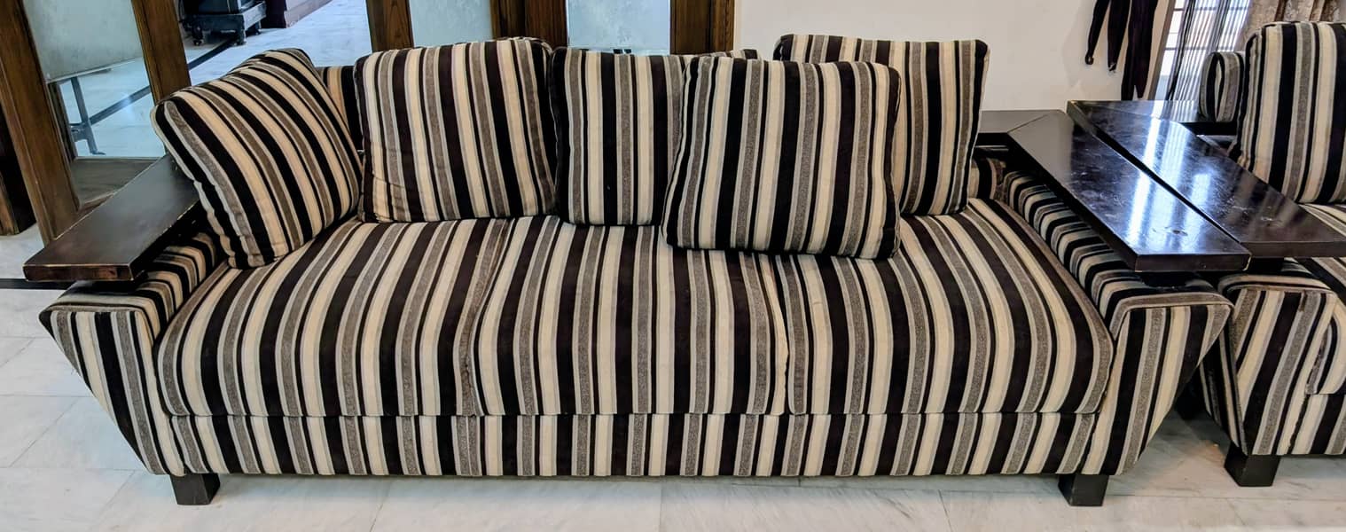 3 + 1 Used Sofa Set. 1