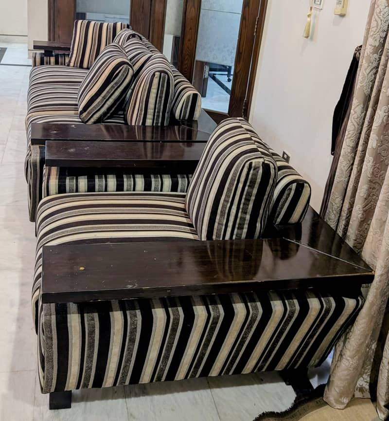 3 + 1 Used Sofa Set. 3