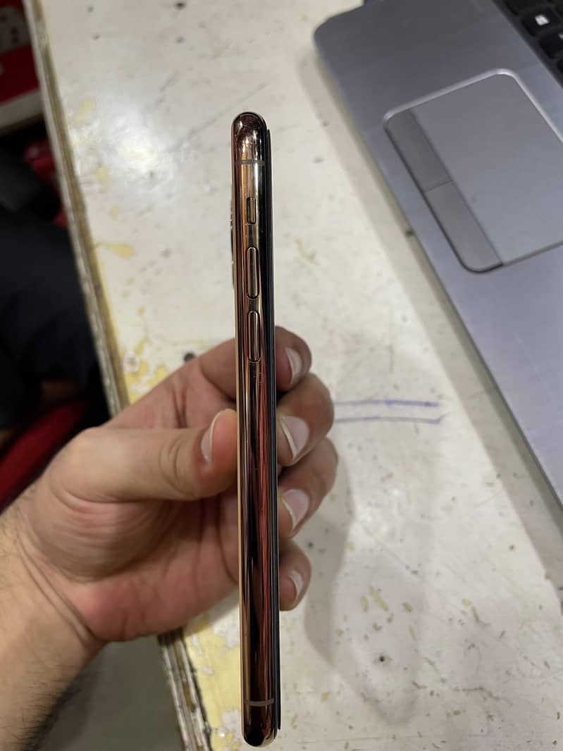 Iphone 11 pro 1