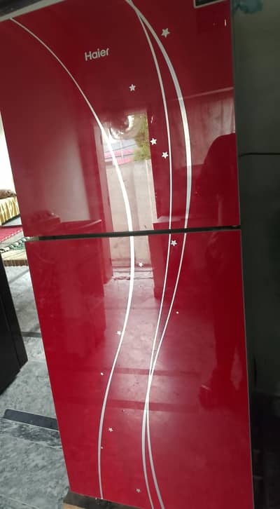 A refrigerator of company hire with 10 years of gurrante of compressor