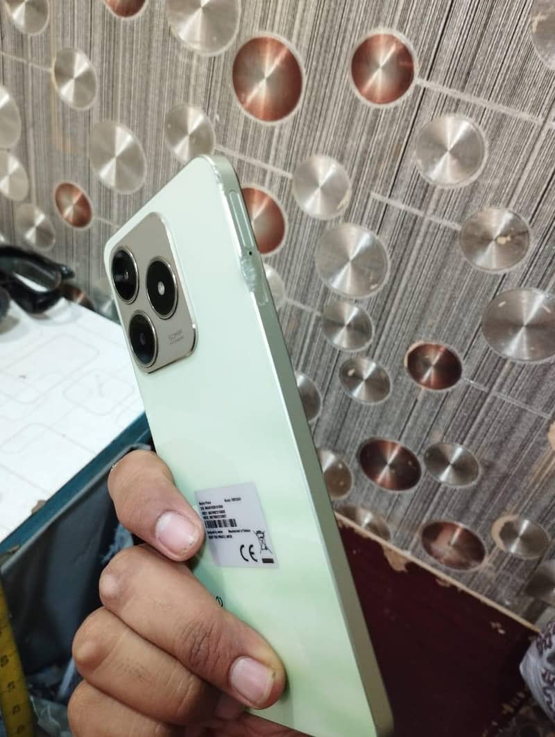 Realme C63 3