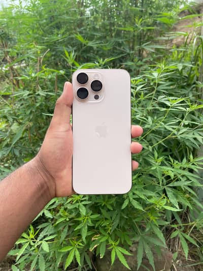 Apple iPhone 16 Pro Max