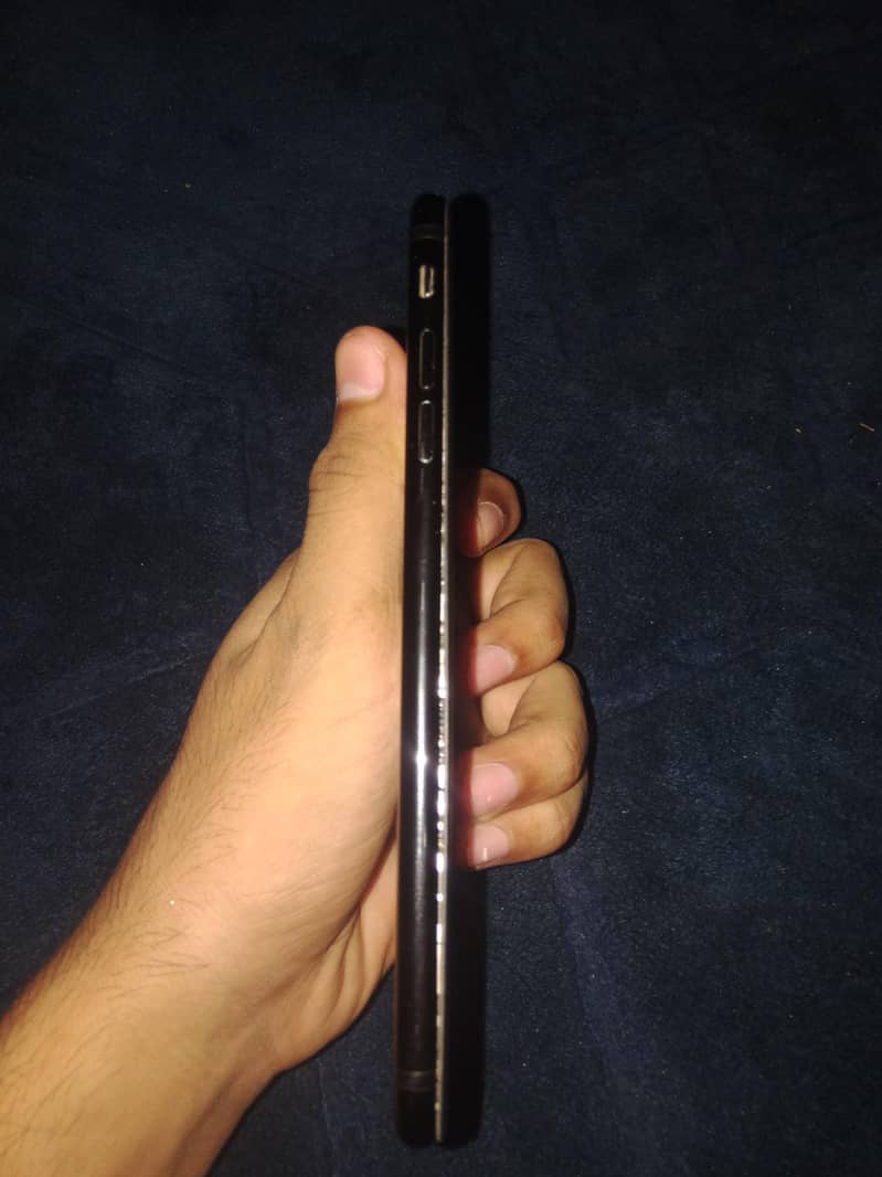 Apple iPhone 7 Plus 4