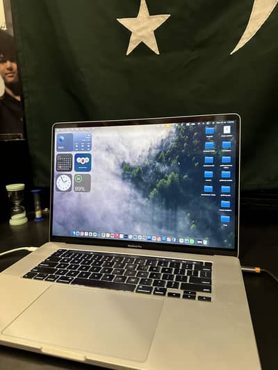 MacBook Pro 2019 core i7 16” 1024GB(1TB) wthsapp - 03173073216