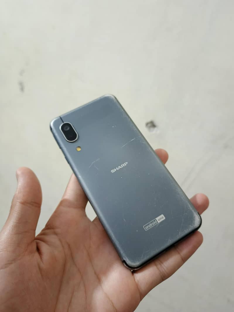 Sharp Aquos Sense 0