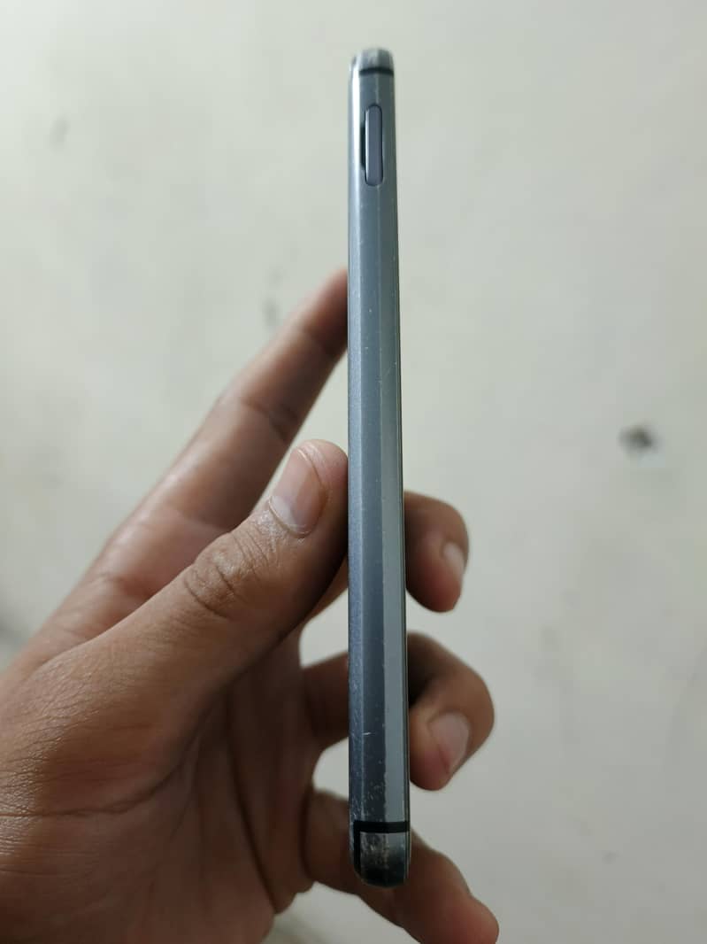 Sharp Aquos Sense 3