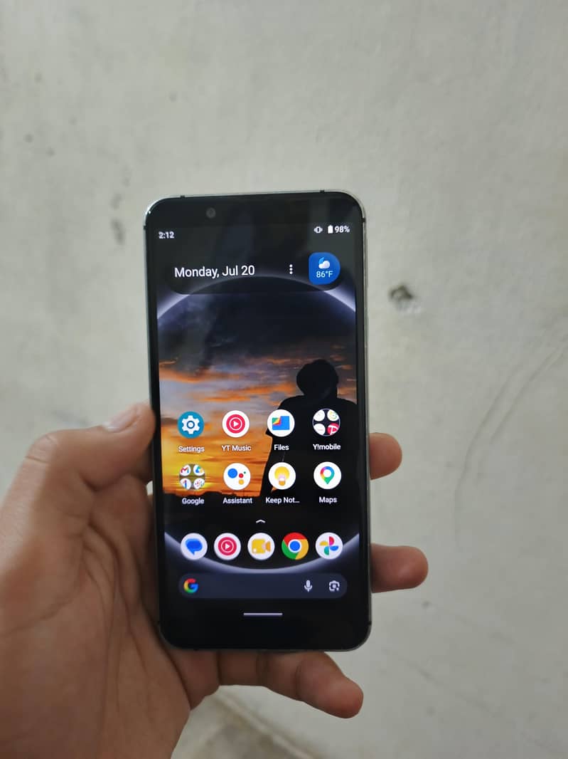 Sharp Aquos Sense 4