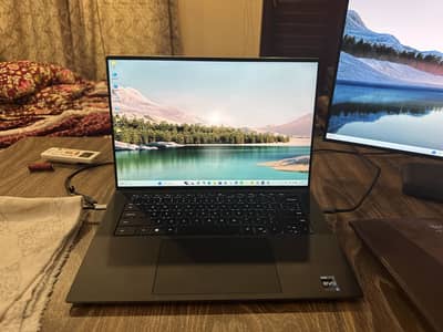 DELL XPS 9530 | 15:6” | 32GB DDR5 | 1 TB NVMe SSD | CPU i7-13700 H |