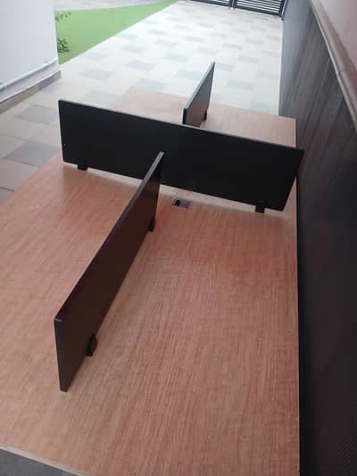 Work Station suitable  for IT companies